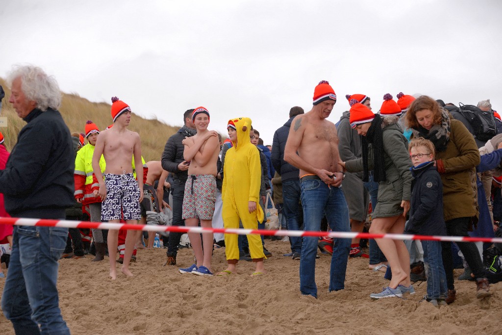 ../Images/Nieuwjaarsduik Nederzandt 2018 006.jpg